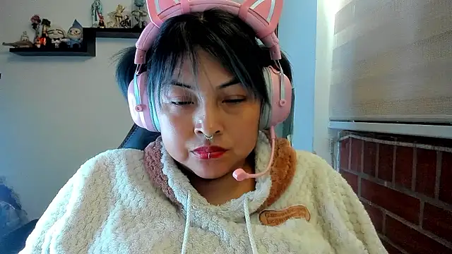Shaddycute  online show from May 20, 2026, 3:07 pm