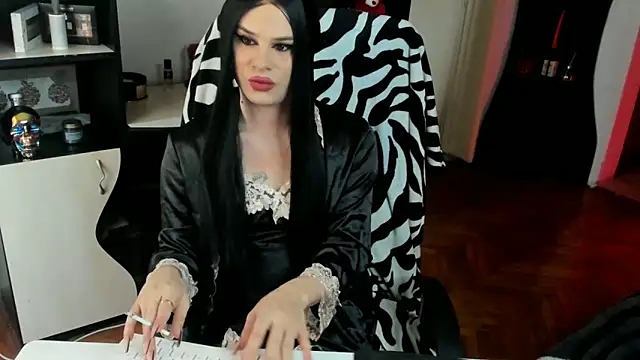 Snapshot of EvelynLexy chatting on February 24, 2026, 11:08 am EvelynLexy online show from February 24, 2026, 11:08 am