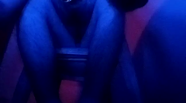 Chatoxxx614 online show from December 31, 2024, 11:42 am