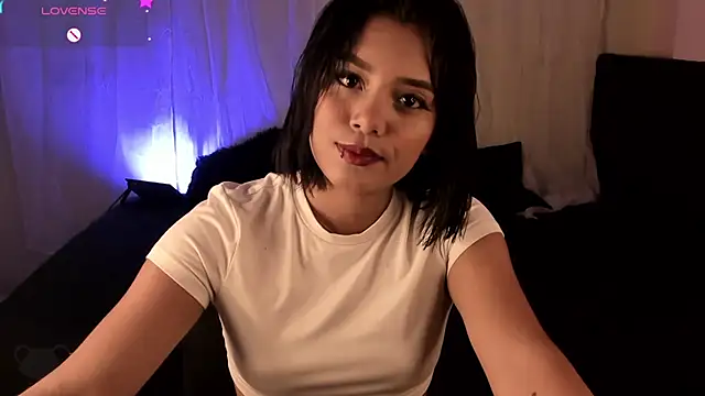 caro03x online show from September 23, 2025, 2:58 am