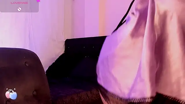 caro03x online show from September 25, 2025, 2:59 am