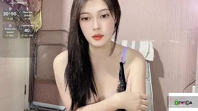 Regina0807 online show from October 22, 2025, 2:39 pm