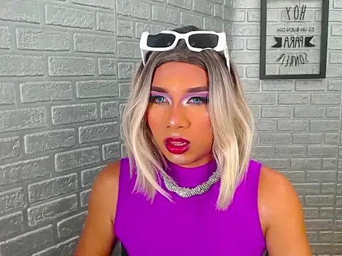 Antonela Connors online show from September 18, 2025, 1:51 am