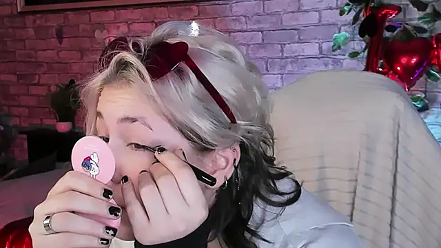 Alex Howell online show from February 12, 2025, 8:18 pm