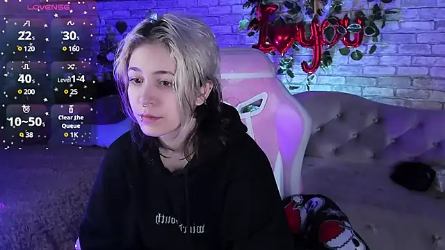 Alex Howell online show from March 11, 2025, 8:42 pm