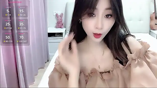 aisha123123 online show from September 10, 2025, 2:55 am