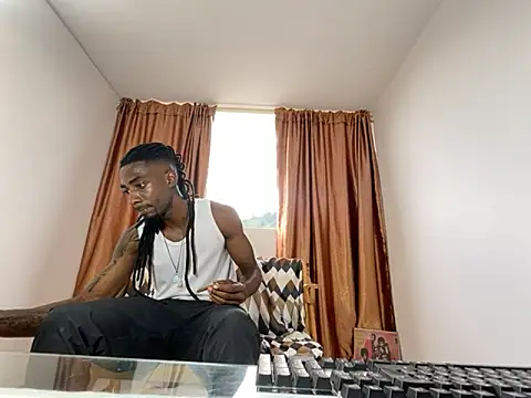 Malkon Big online show from November 10, 2025, 9:36 pm