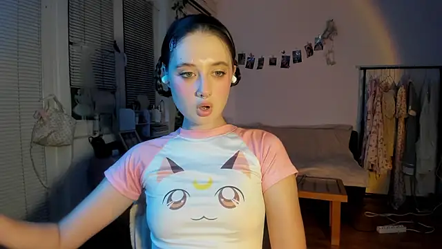 Jenny darling love online show from September 23, 2025, 6:11 pm