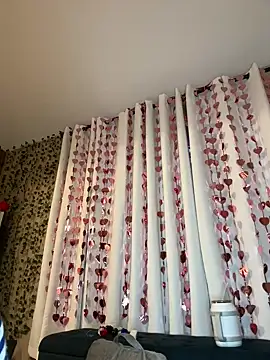 Cherry-red-xo online show from January 16, 2025, 10:34 pm