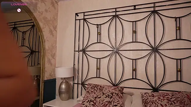 Sophia wilsonn  online show from January 13, 2026, 11:15 am