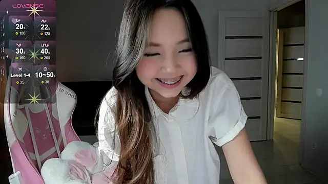 Fluffy Rose online show from February 2, 2026, 11:09 am