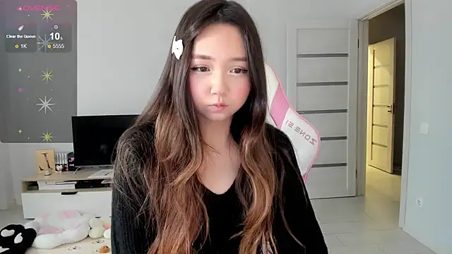 Fluffy Rose online show from May 21, 2026, 3:02 am