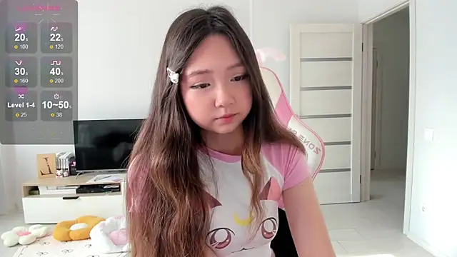 Fluffy Rose online show from June 16, 2026, 1:08 am