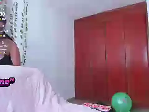 bonnie moon  online show from January 13, 2025, 5:44 pm