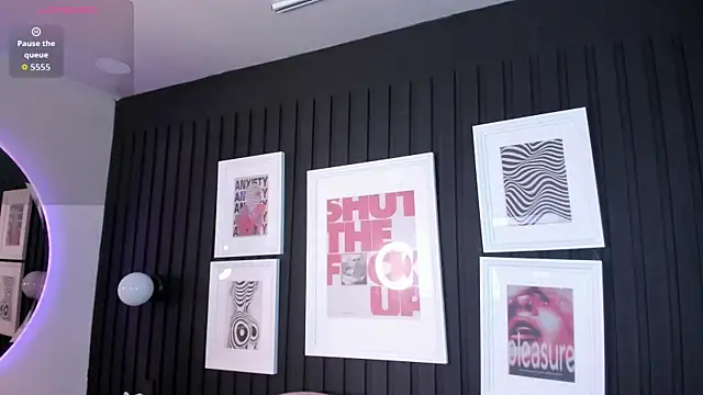 Kayla stern  online show from October 16, 2025, 7:37 pm