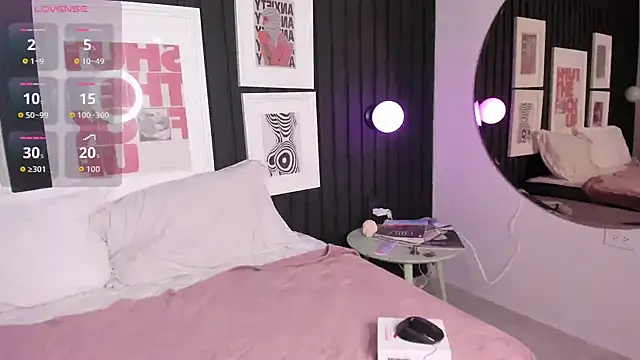 Kayla stern  online show from November 23, 2025, 11:10 am