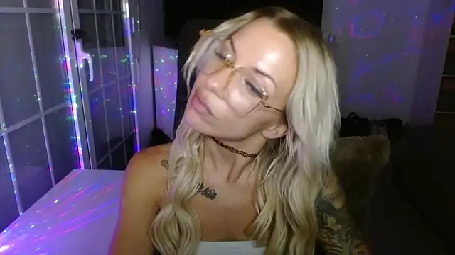JuicyJanexo online show from June 12, 2026, 5:06 am
