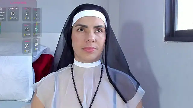 ClaraMariaMon online show from October 7, 2025, 6:49 pm