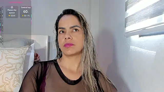 ClaraMariaMon online show from January 17, 2026, 4:22 pm