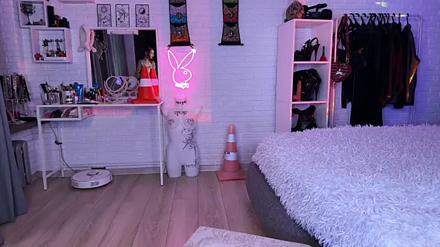 Marcellean online show from October 14, 2025, 3:40 am