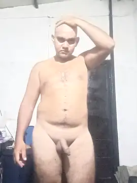 travieso2893 online show from May 13, 2026, 3:04 am