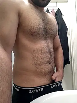 Snapshot of samcumms chatting on February 11, 2025, 3:40 pm samcumms online show from February 11, 2025, 3:40 pm