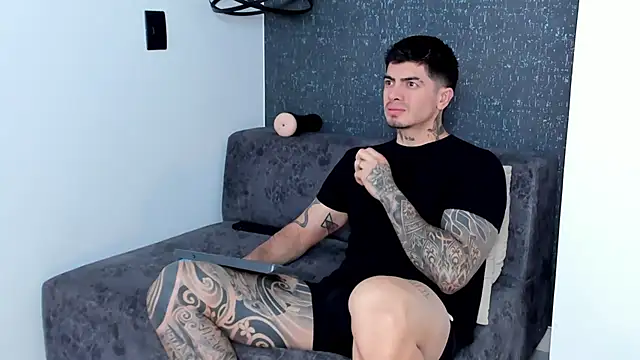  mrcock online show from November 2, 2025, 7:27 pm