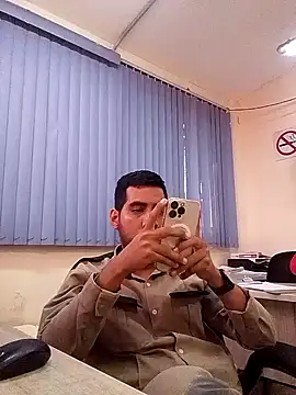 Snapshot of EnriquePersian197 chatting on January 2, 2025, 3:40 pm EnriquePersian197 online show from January 2, 2025, 3:40 pm