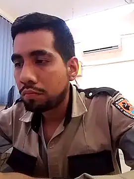 Snapshot of EnriquePersian197 chatting on February 6, 2025, 9:28 pm EnriquePersian197 online show from February 6, 2025, 9:28 pm