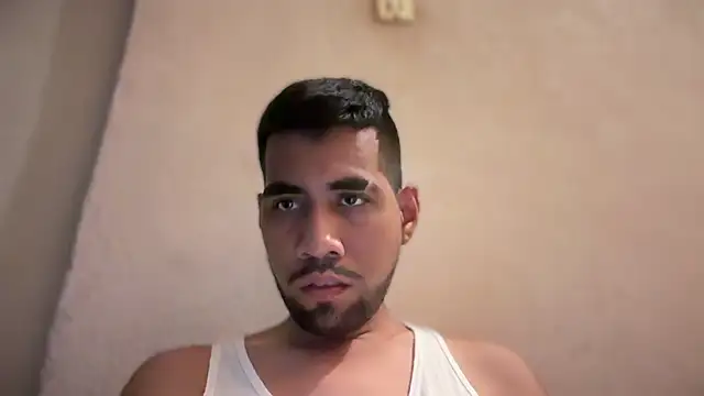 Snapshot of EnriquePersian197 chatting on February 12, 2025, 9:01 pm EnriquePersian197 online show from February 12, 2025, 9:01 pm