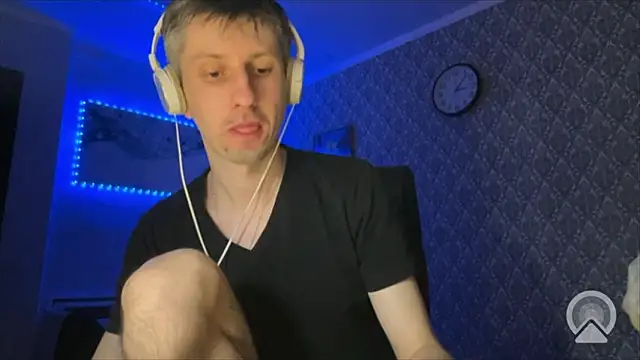 Aki-Laky online show from March 27, 2026, 10:09 pm