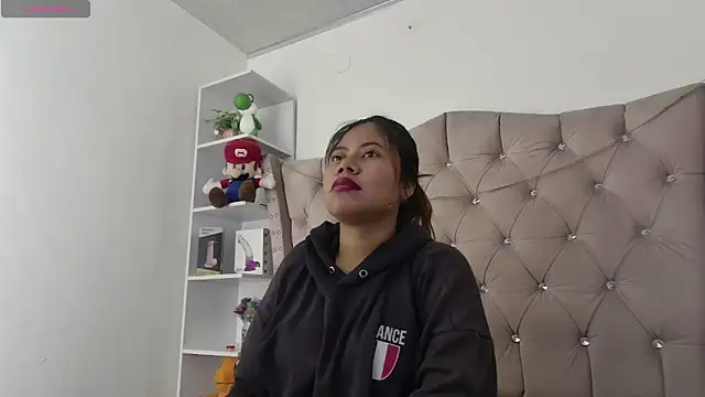 Sweet Orianaa online show from June 15, 2026, 8:22 pm