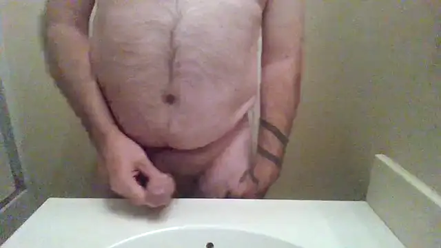 WatchinU82 online show from November 8, 2025, 5:18 am