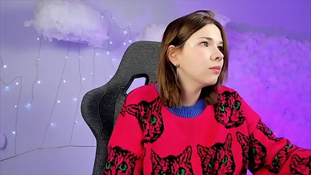 AliceSunday online show from February 11, 2025, 2:13 pm