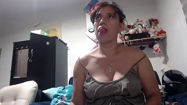 sexy mary 69 online show from November 12, 2025, 2:23 am