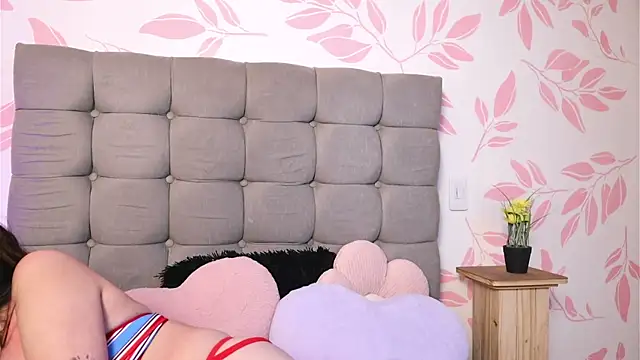 Snapshot of Sweet_Sammy_ chatting on October 6, 2025, 3:15 am Sweet Sammy online show from October 6, 2025, 3:15 am