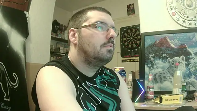 Snapshot of Alucard180287 chatting on April 12, 2026, 9:58 am Alucard180287 online show from April 12, 2026, 9:58 am