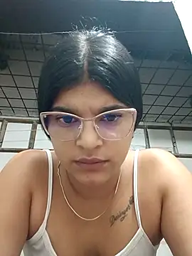 naughty-girl01 online show from February 22, 2025, 10:29 am