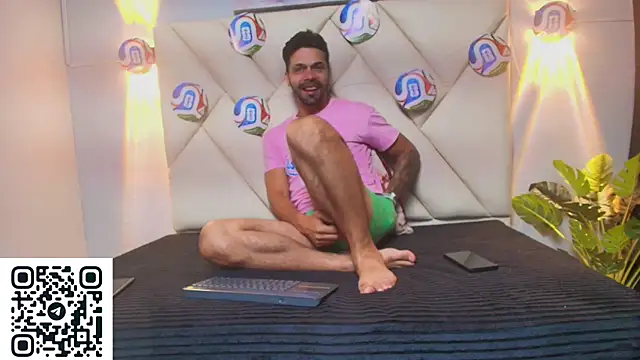 Snapshot of max_ashley_mds chatting on July 3, 2026, 1:39 pm max ashley mds online show from July 3, 2026, 1:39 pm