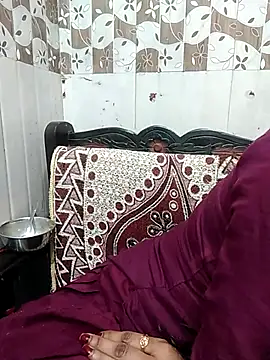 Snapshot of Sharmila-Singh chatting on February 17, 2025, 12:16 pm Sharmila-Singh online show from February 17, 2025, 12:16 pm