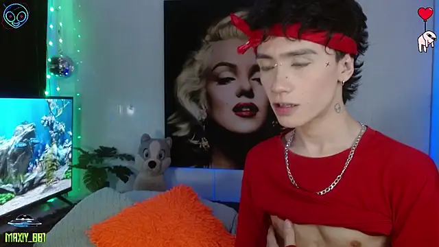 maxiy 001 online show from May 31, 2026, 11:17 pm