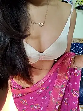 Snapshot of Meenakshi_ chatting on November 4, 2025, 2:21 am Meenakshi  online show from November 4, 2025, 2:21 am