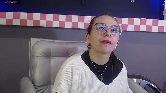  isaabellaa online show from March 13, 2025, 11:30 am