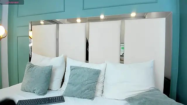 helen kinett online show from December 22, 2024, 2:49 pm