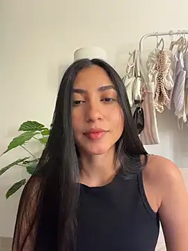 Sweetnaughtygirl  online show from April 15, 2026, 12:17 am