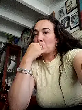 skayhot  online show from January 13, 2025, 4:41 pm