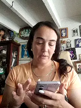 skayhot  online show from January 14, 2025, 5:01 pm