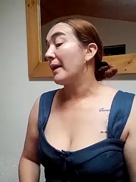 Snapshot of skayhot_ chatting on May 4, 2026, 1:07 pm skayhot online show from May 4, 2026, 1:07 pm