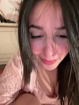 Hot malak online show from December 5, 2024, 6:33 pm