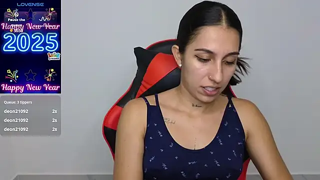 tammyandrade  online show from January 9, 2025, 8:44 pm